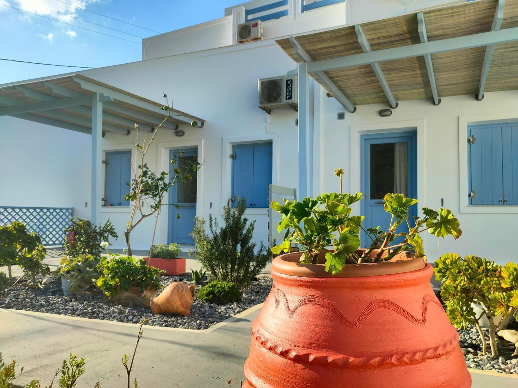 Papillon Villa Pera Gyalos Eksteriør billede