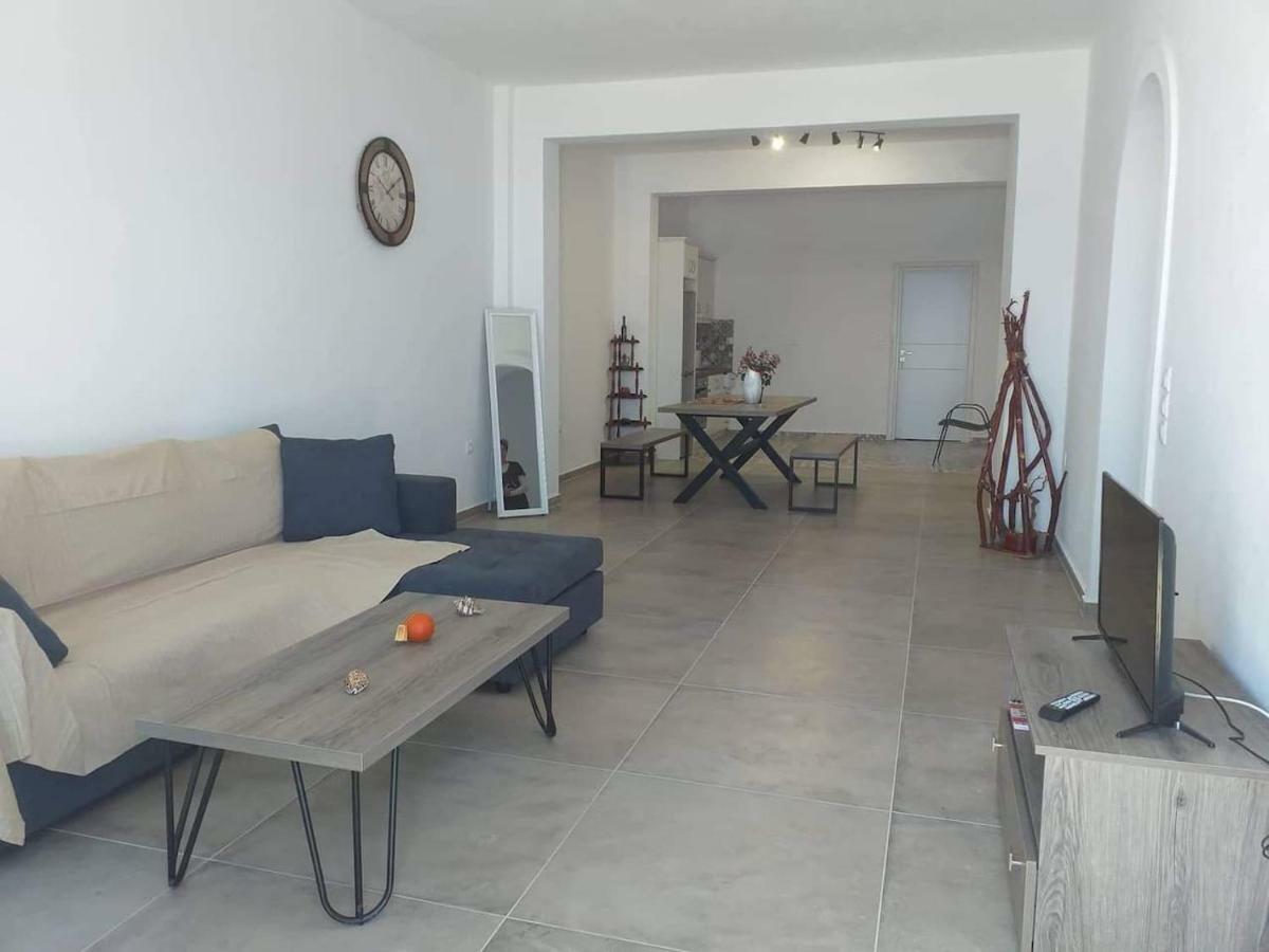 Papillon Villa Pera Gyalos Eksteriør billede